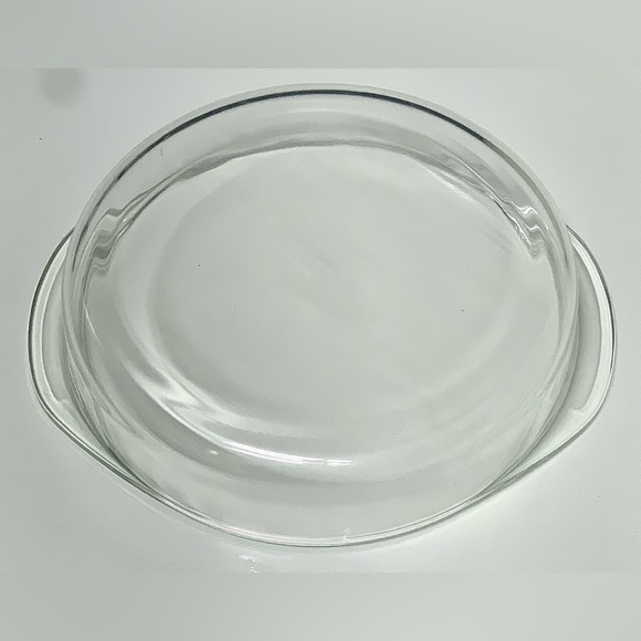 Mid Century Vintage Pyrex 221 8 1/4" Double Handled Tempered Glass Casserole - Picture 7 of 7